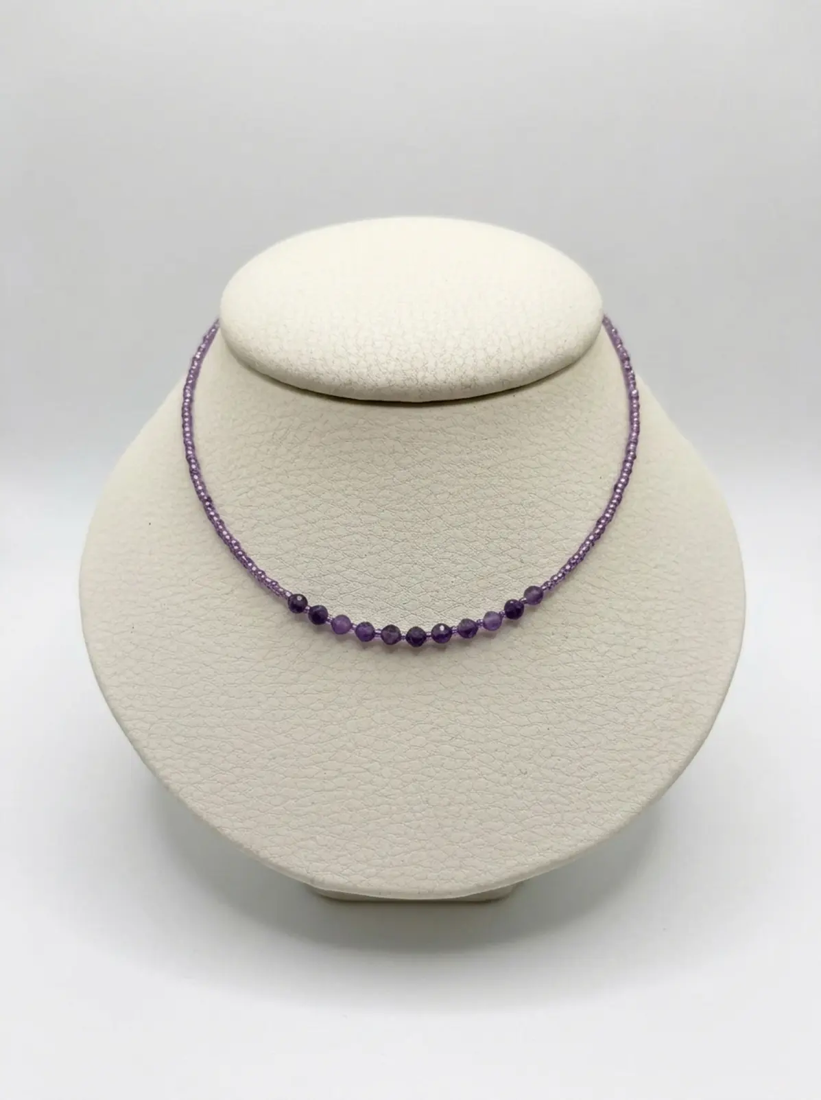 Collar Checa color violeta